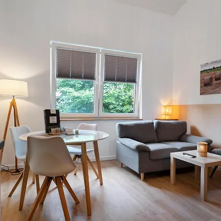 Apartment Junge 4